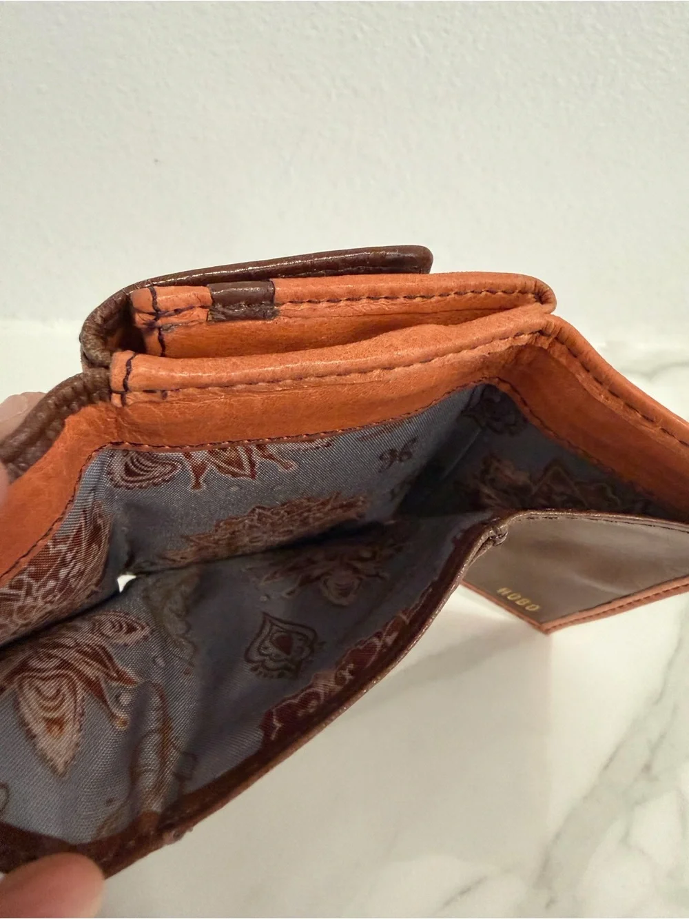 Hobo wallet w key chain clip floral interior orange leather coin